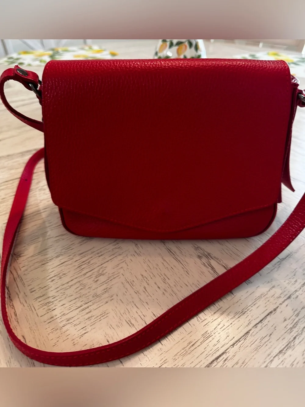 Carla Ferreri Red Pebbled Leather Crossbody Bag Made in Italy Adjustable Strap